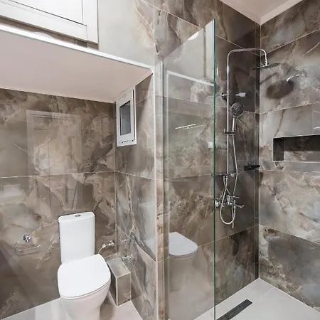 Daphne By Halu! : Downtown Family Penthouse Saloniki