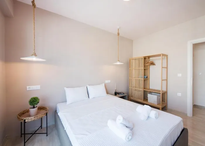 Daphne By Halu! : Downtown Family Penthouse