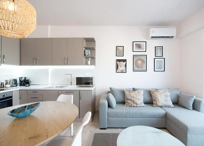 Daphne By Halu! : Downtown Family Penthouse Appartement