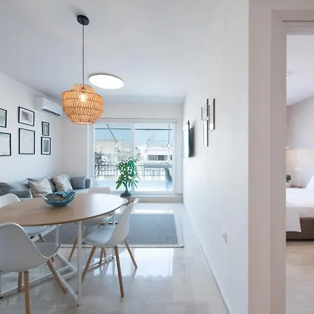 Daphne By Halu! : Downtown Family Penthouse *