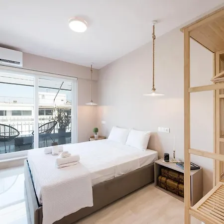 Daphne By Halu! : Downtown Family Penthouse