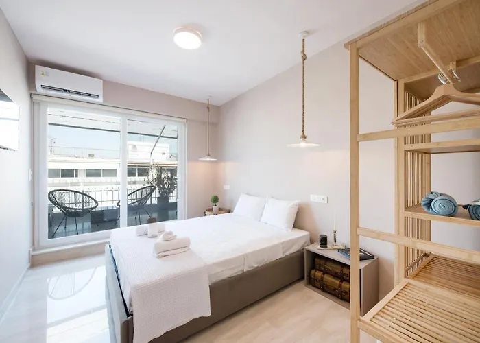 Daphne By Halu! : Downtown Family Penthouse